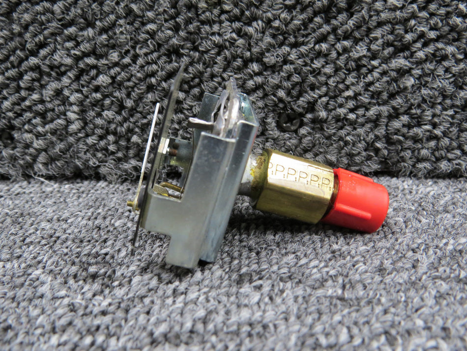 5-01395 (Alt: 2646-00054) Rochester Oil Pressure Indicator