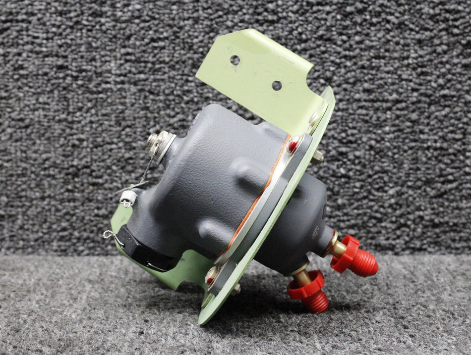 130440-4 (Alt: 484-106) Honeywell Pressure Regulator with Bracket