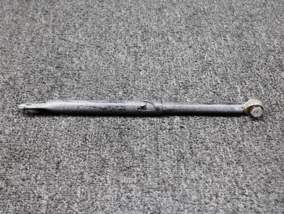 101595-002 Piper PA46-500TP Cowling Gull Wing Door Support Assembly