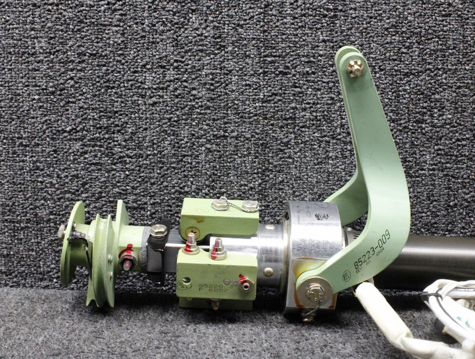 85223-009 Piper PA46-500TP Pilot Control Column Assembly with Links and Bearing
