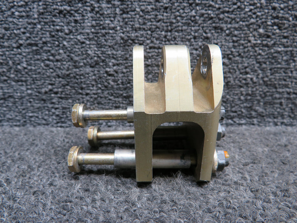 950092-001 Mooney M20R Landing Gear Lug