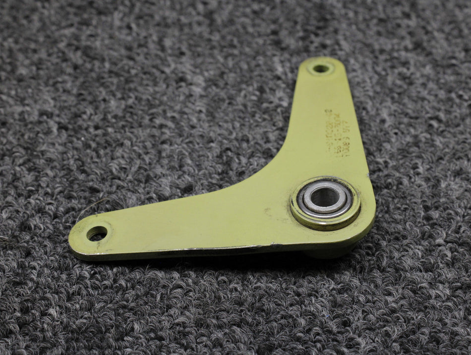 96-910028-42 Beechcraft 58 Cowl Flap Rod Bellcrank Weld Assembly RH