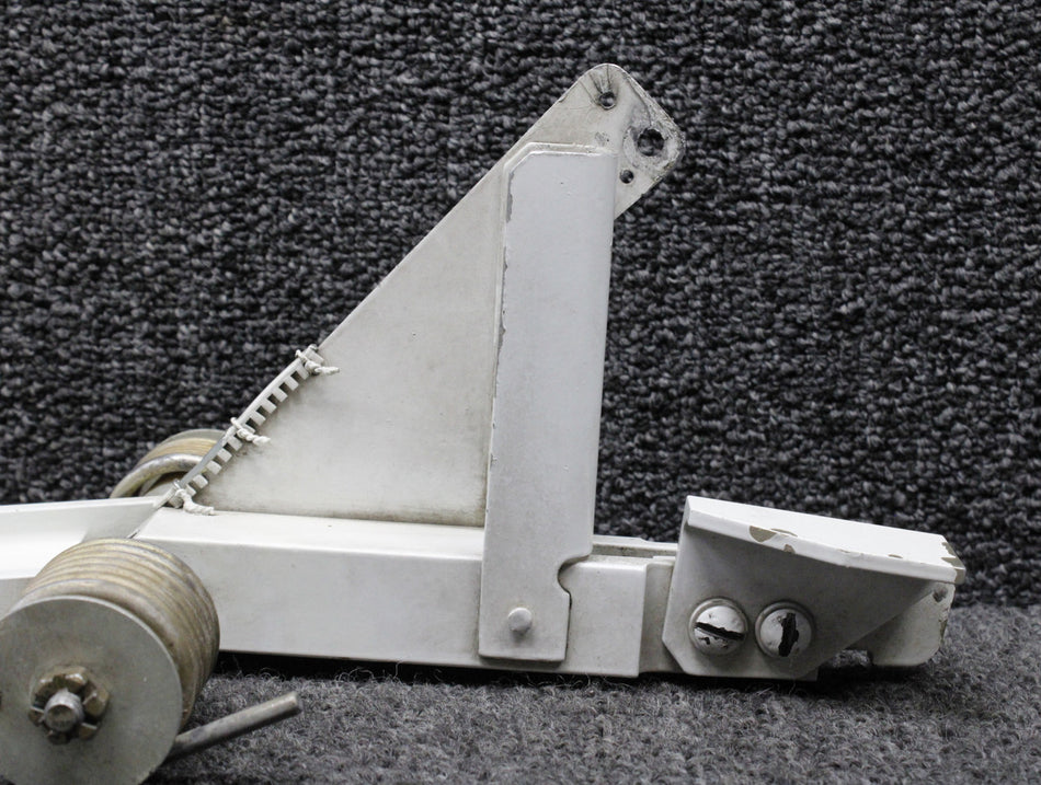 60-810092-24, 60-810083-2 Beechcraft 58 Main Gear Uplock and Downlock Assy RH