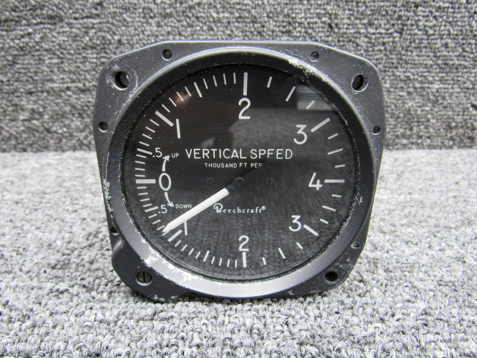 7040 United Instruments Inc. Type III Vertical Speed Indicator (Code: C.5)