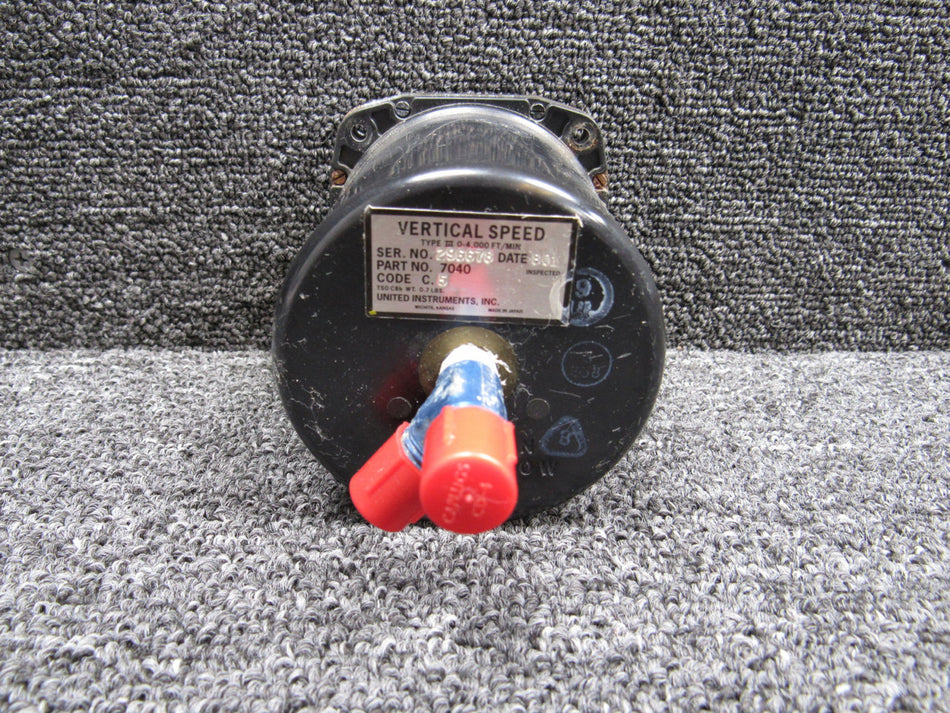 7040 United Instruments Inc. Type III Vertical Speed Indicator (Code: C.5)