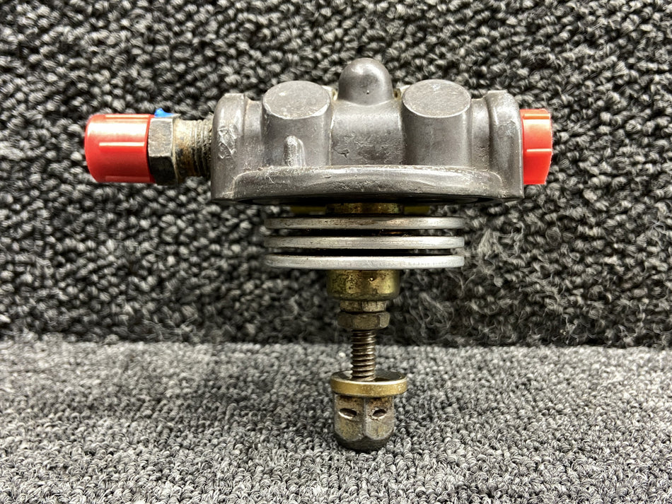 560-866 (Alt: 01W031759-1) Piper PA44-180 Fuel Filter Upper Housing