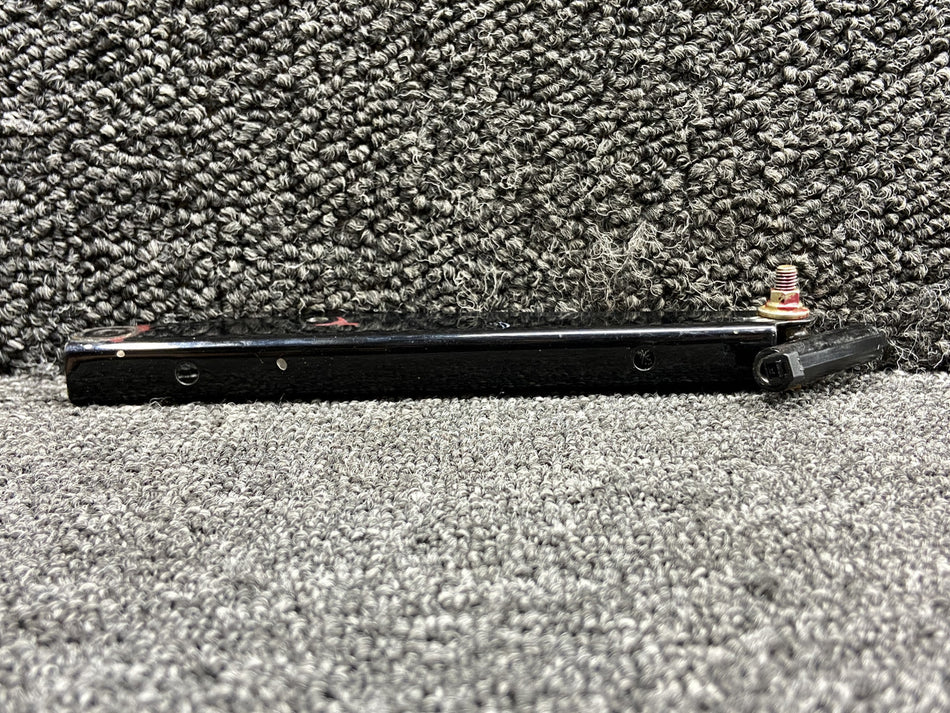 37511-035 Piper PA44-180 Cowl Flap Actuation Channel