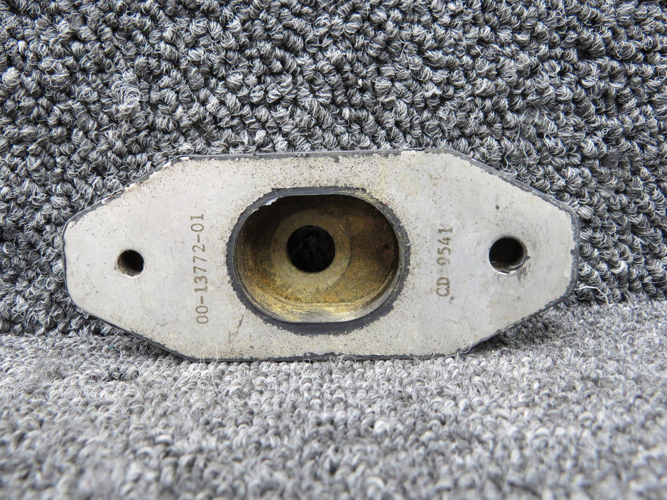 00-13772-01 Piper PA-31T Barry Controls Vibrator Isolator Half