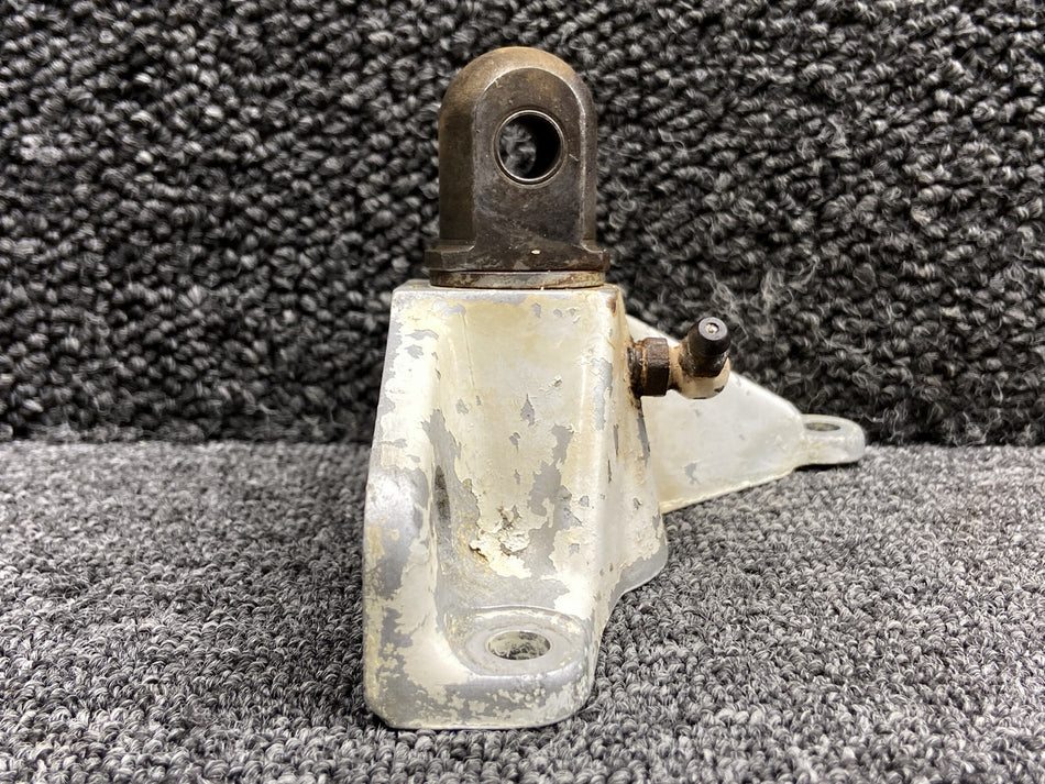 95643-009 (Casting#: 95363-3) Piper PA44-180 Main Gear Truss Assembly RH