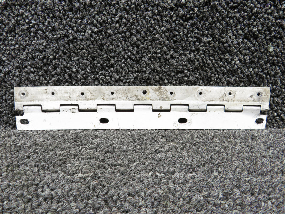 0523807 Cessna 150H Aileron Hinge Assembly