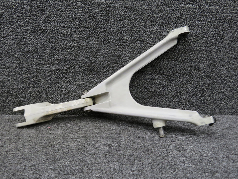 2043007-1, 2043008-1 Cessna 177RG Nose Gear Drag Link Assembly