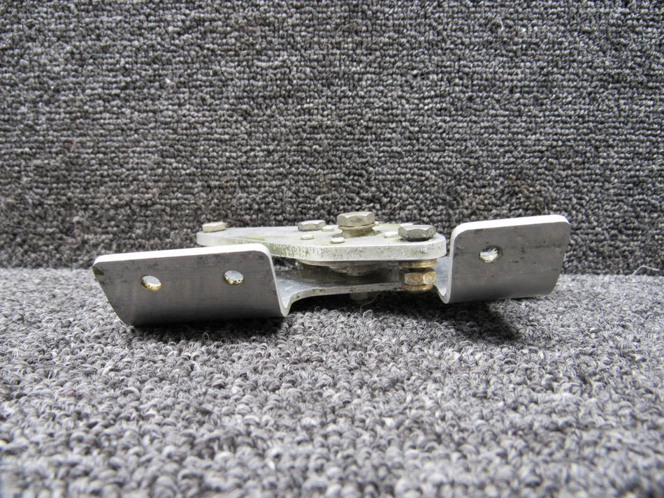 5514118-11, 5514118-10 Cessna Citation S550 Bellcrank Bracket Assembly