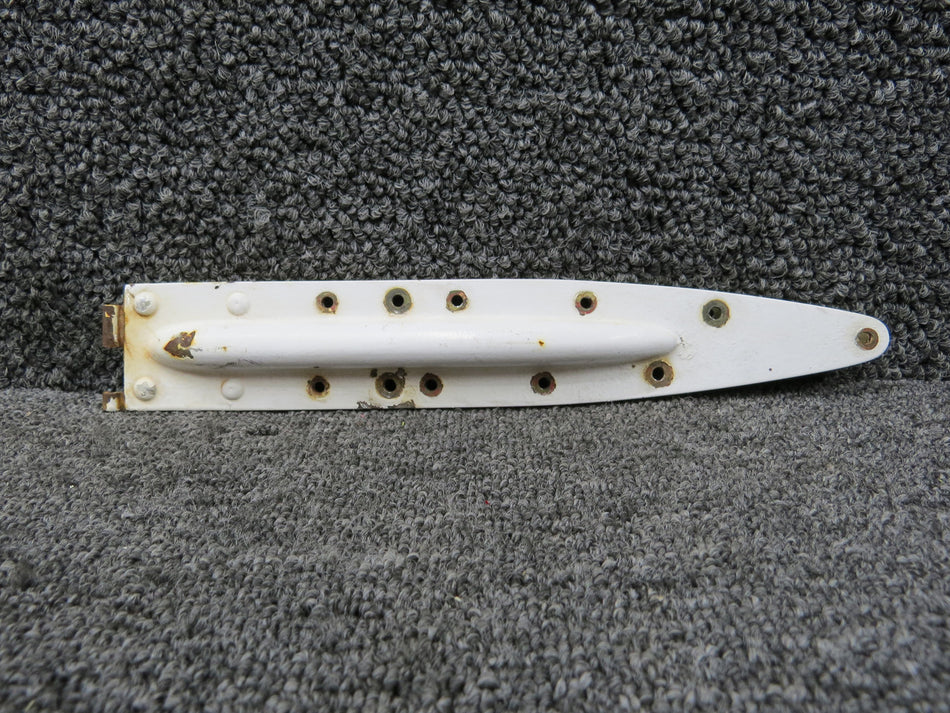 0511238-1 Cessna 172B Upper Cabin Door Hinge Half LH