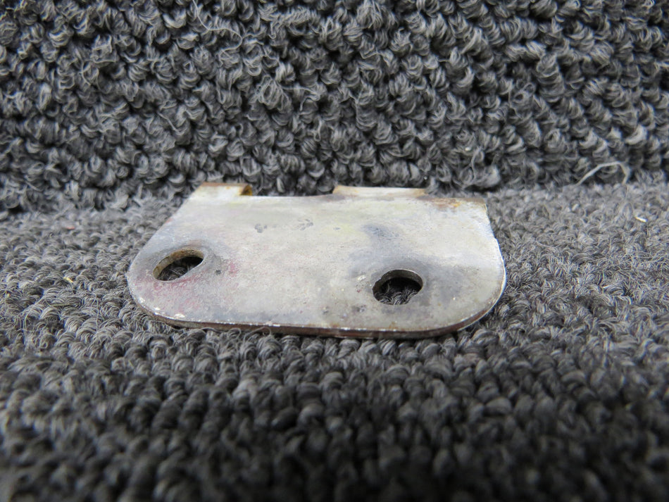 0511461-1 Cessna 172B Lower Aft Door Hinge Half LH