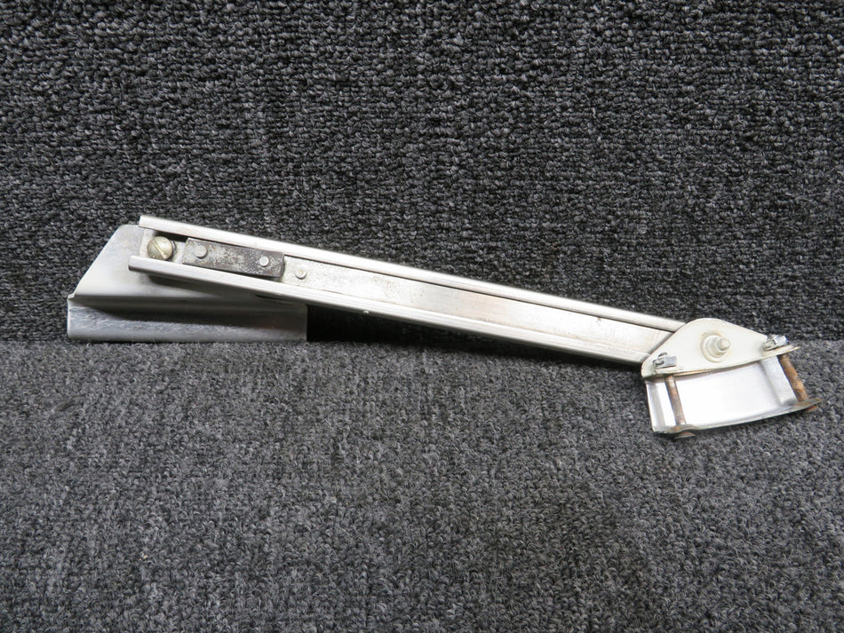 37666-000 (Use: 37666-800) Piper PA34-220T Forward Baggage Door Holder Assembly