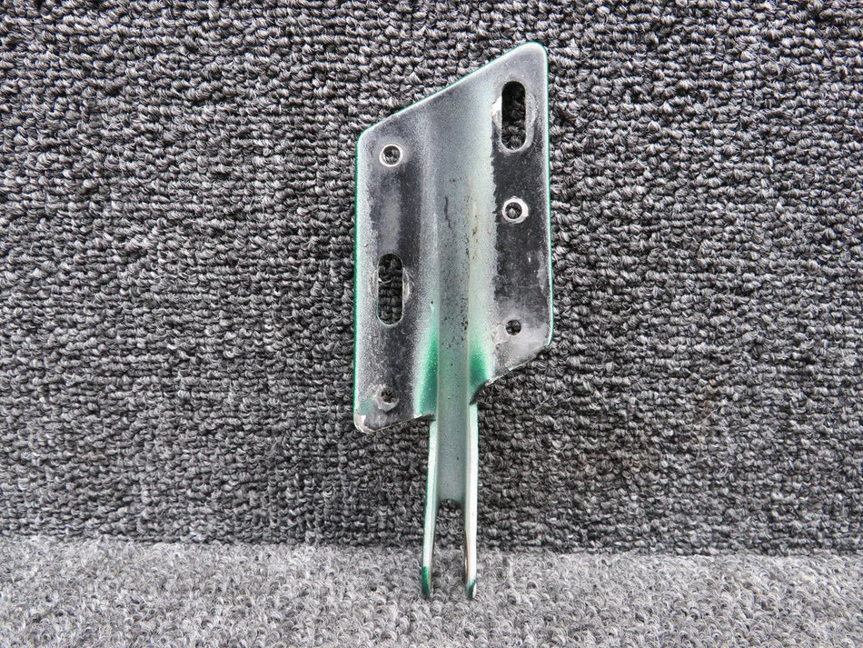 79475-007, 79475-008 Piper PA34-220T Cabin Door Upper and Lower Hinge Assy
