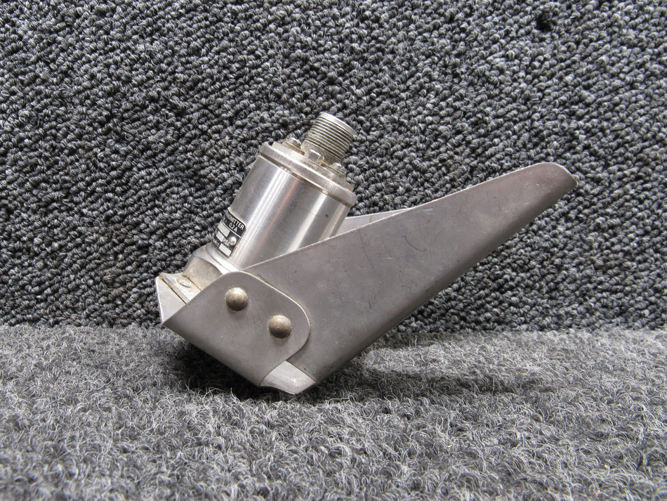 64251-200-1 Jaeger Oil Pressure Transmitter with Bracket (Volts: 26)