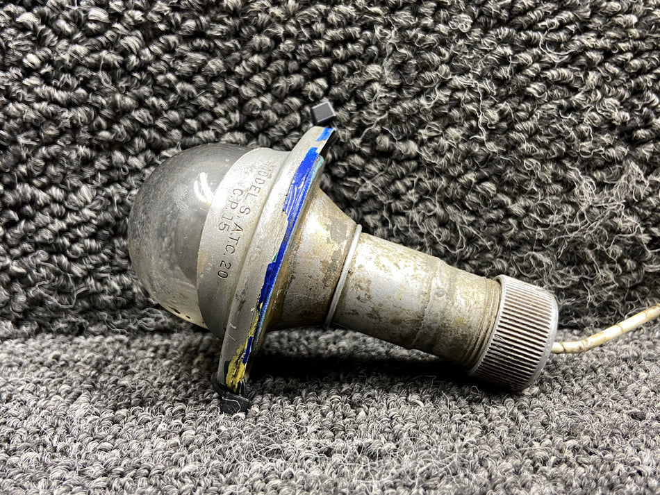 472-667 (Use: 472-736) Piper PA24-250 Stinger Tailcone Light Assembly