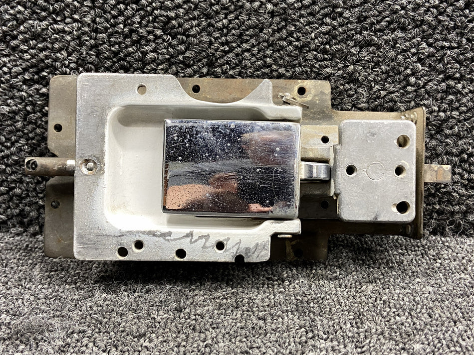 760-502 Piper PA24-250 Cabin Door Handle Assembly