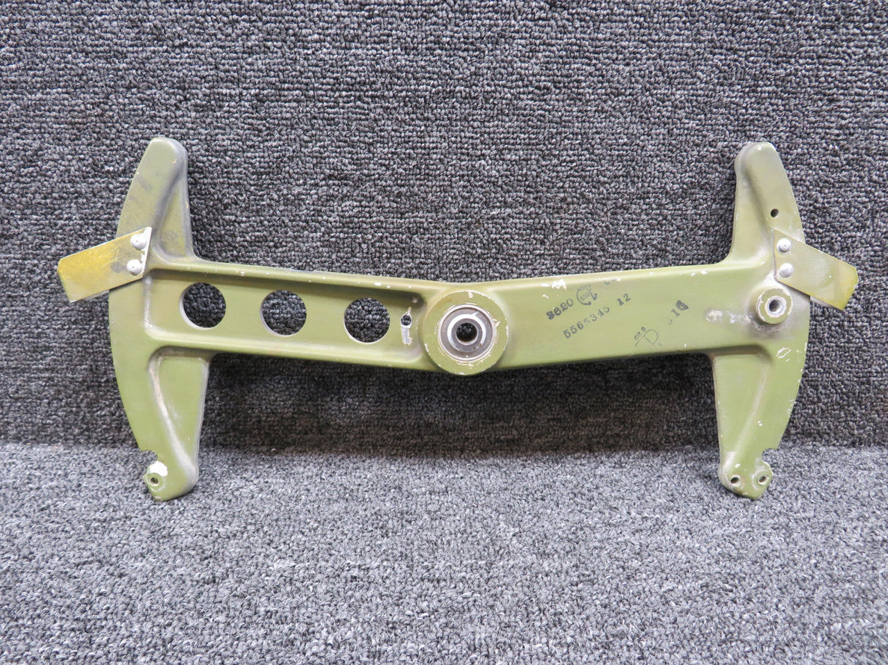 5565345-12 Cessna Citation S550 Elevator Control System Bellcrank