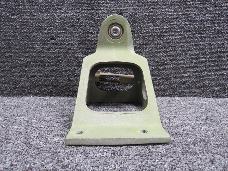 50-524420-4 (Cast: 50-524420) Beechcraft King Air C90 Inboard Elevator Hinge RH
