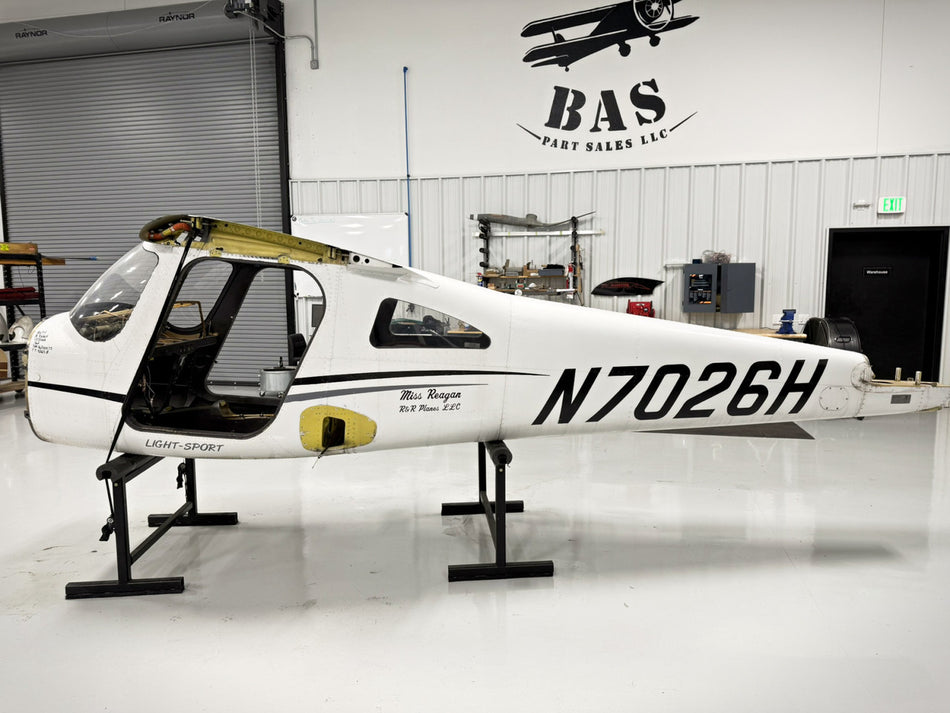 Cessna 162 Fuselage with Bill of Sale, Data Tag, and Log Books