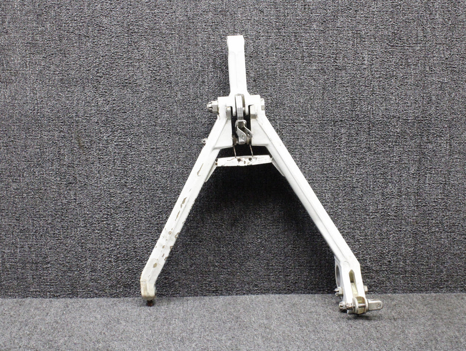 40280-000, 85166-002, 40284-004 Piper PA-31T Main Gear Retract Brace Assy LH