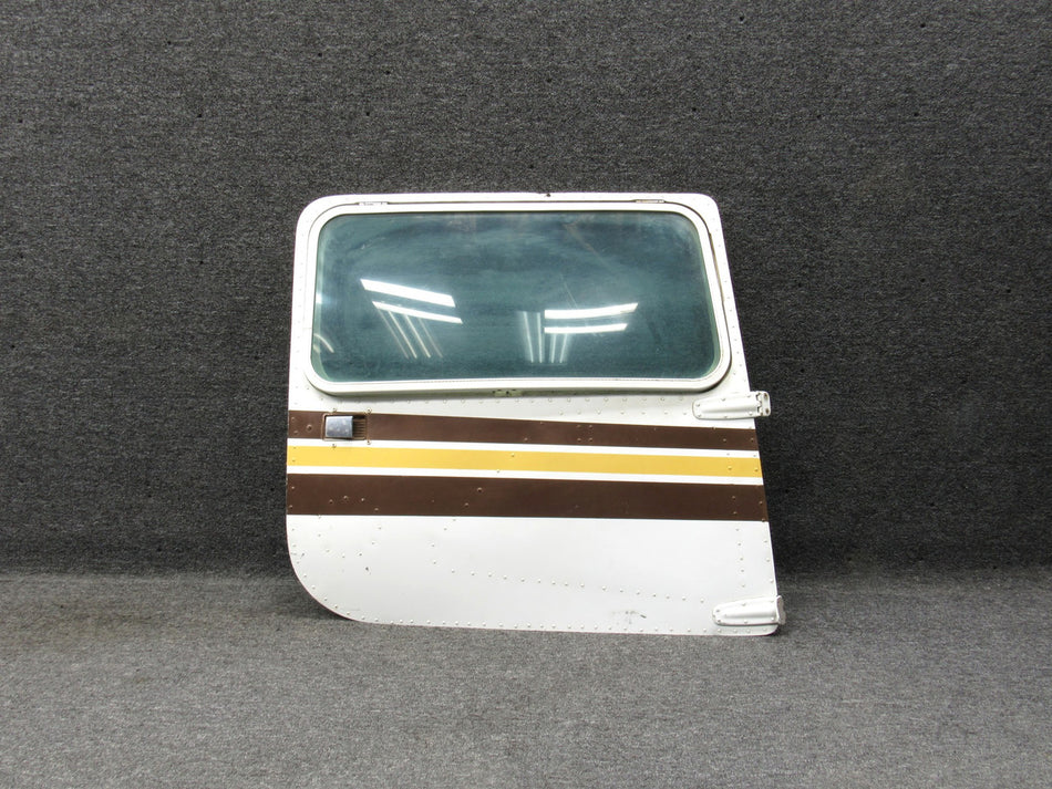 0417008-34 Cessna 152 RH Cabin Door Assembly