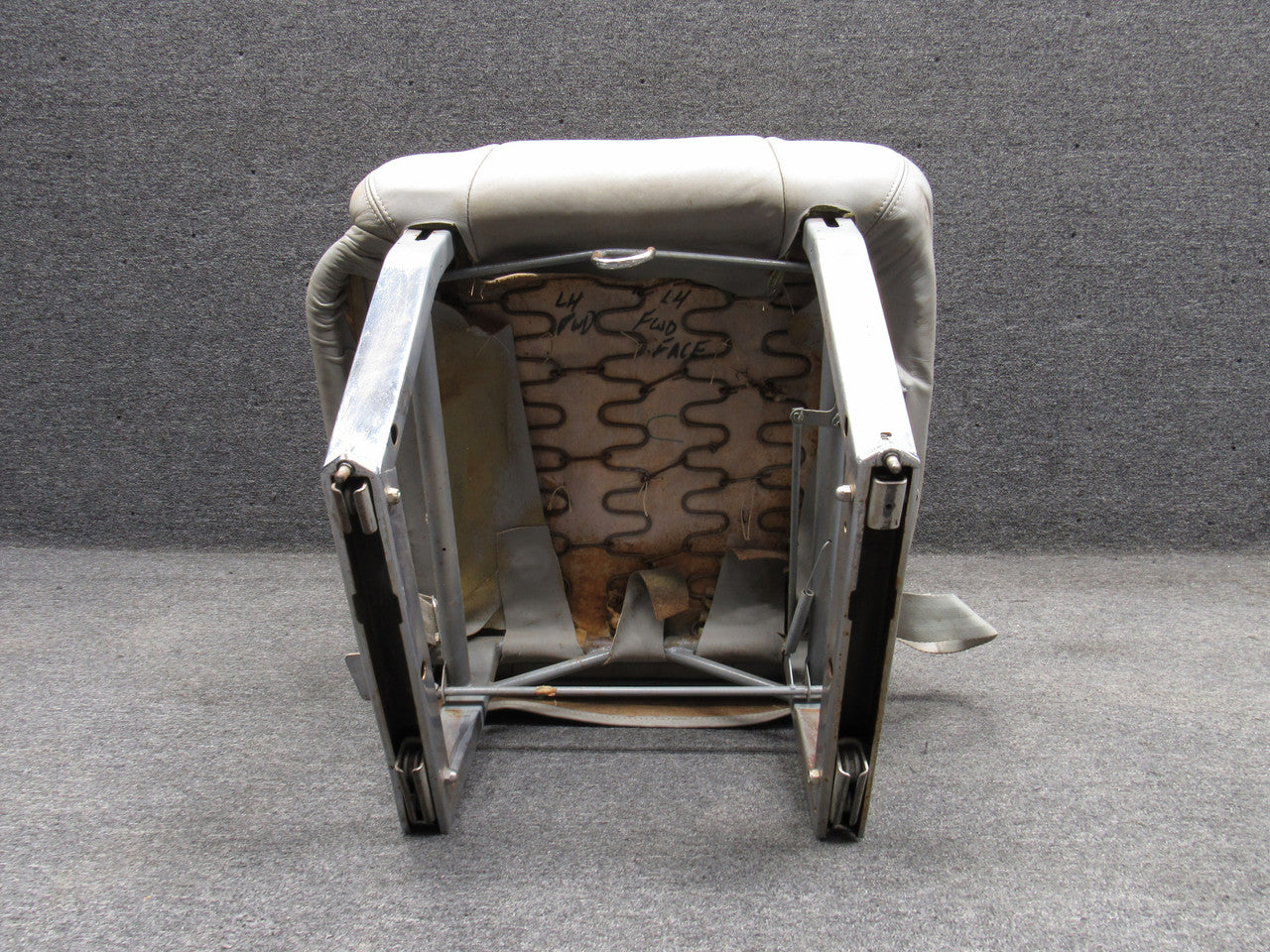 5119312-1 Cessna 421 Passenger Forward Facing Seat Assembly LH