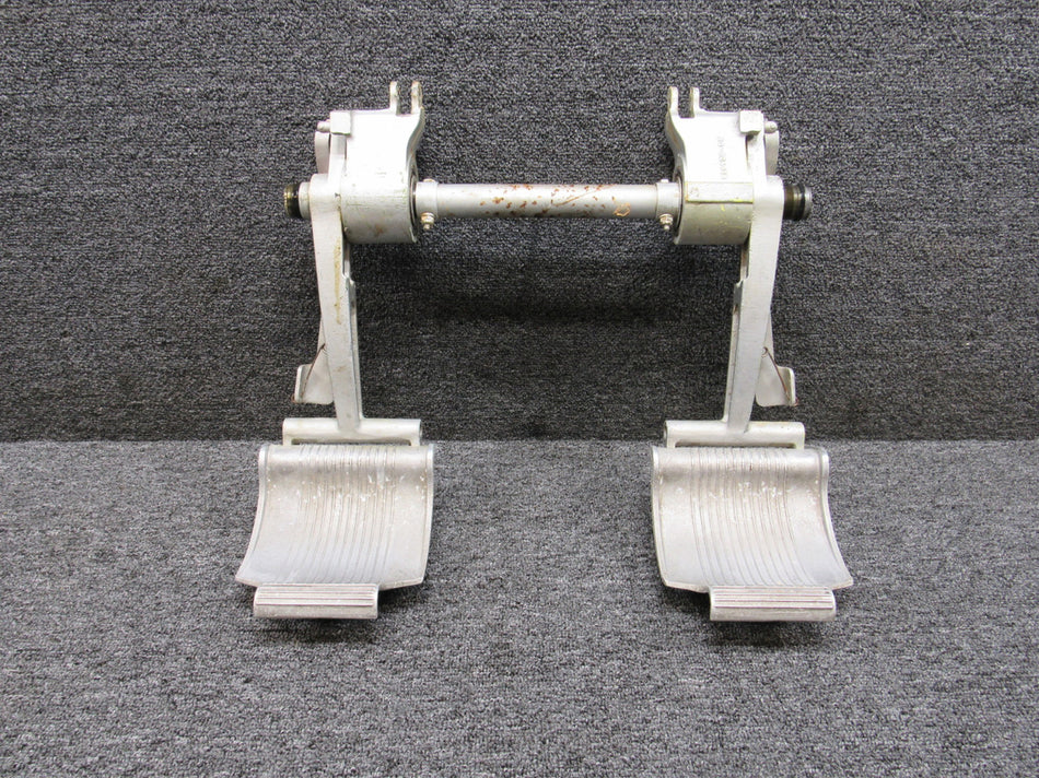 50-524402-610 Beechcraft King Air C90 Co-Pilot Rudder Pedal Assembly