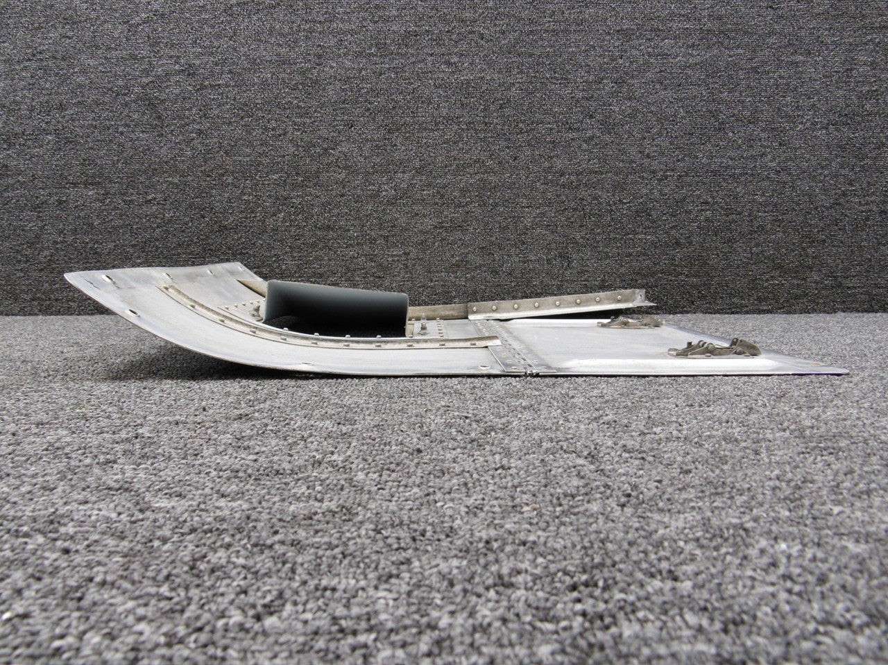 Aページ　622 Beechcraft King Air C90 Nacelle Panel with Door Assembly LH – BAS