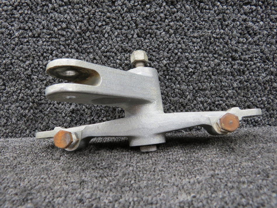 751-399 Piper PA-23-150 Aileron Bellcrank Assembly LH