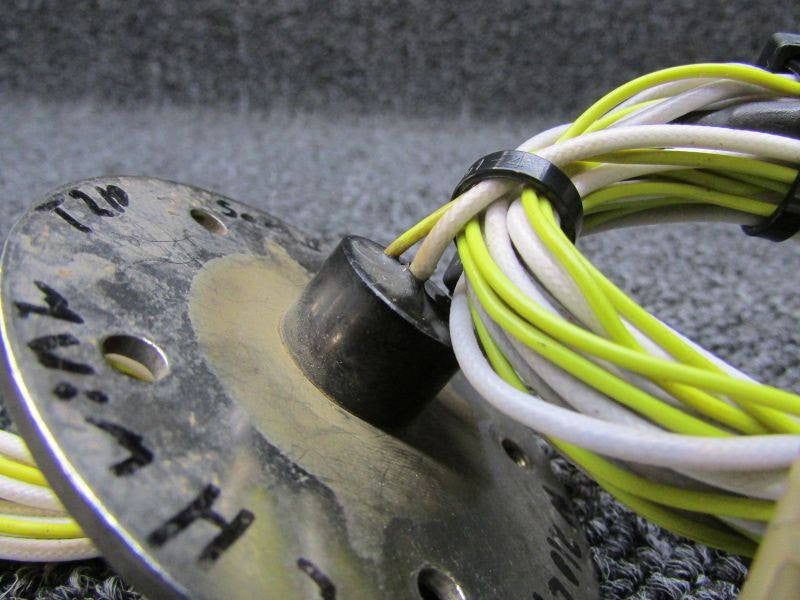 FMF758 (Alt: C668005-0101) Consolidated Airborne Flange and Cable Assembly (28V)