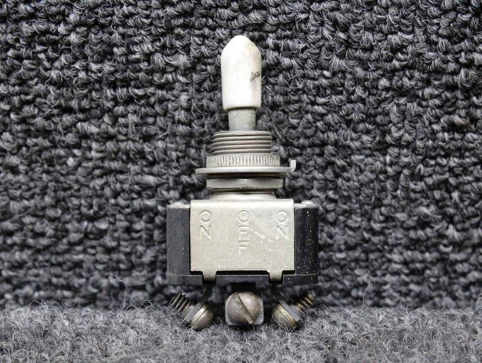 AN3021-1 (Alt: 8800K13) Cutler-Hammer 3 Position Toggle Switch