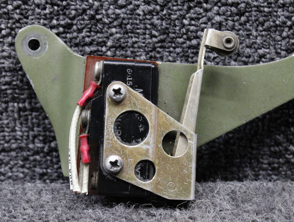 BZ3YT, 5045028-1 Cessna 310L Landing Gear Actuator Up Limit Switch with Bracket