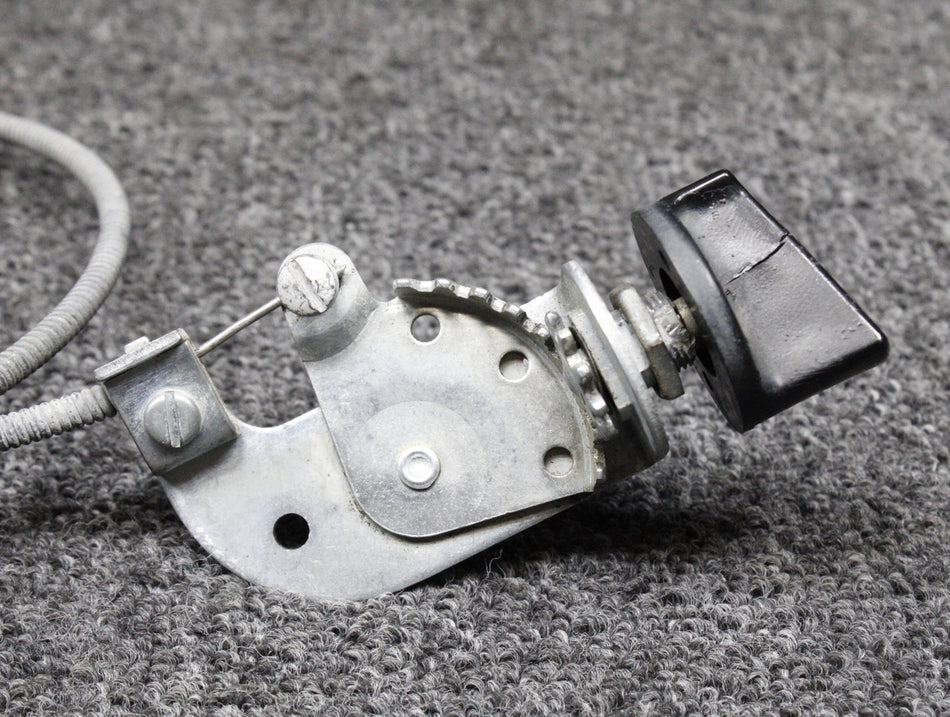 0813501-16 (Use: 0813501-1) Cessna 310L Forward Cabin Air Control (Cracked Knob)