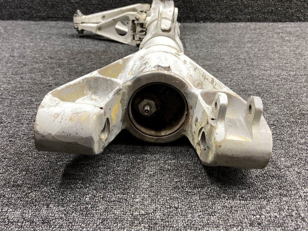 5094102-10, 5041114-8 Cessna 310L Main Gear Strut Assembly RH