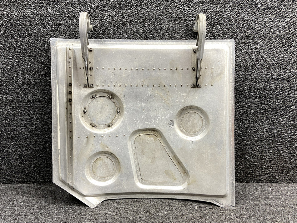 0826002-200 (Use: 0826002-211) Cessna 310L Inboard Main Gear Door Assembly LH