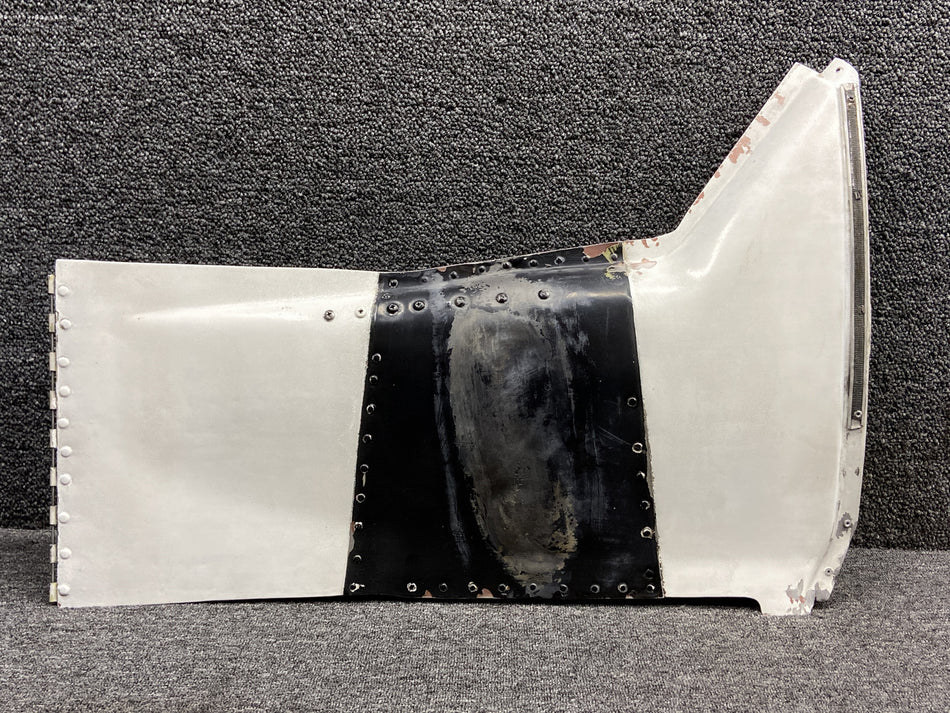 0826002-205 (Use: 0826002-207) Cessna 310L Outboard Main Gear Door Assembly RH