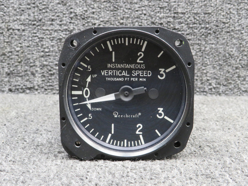 30230-1176 (Alt: 101-380034-1) Aerosonic Vertical Speed Indicator (Volts: 28)