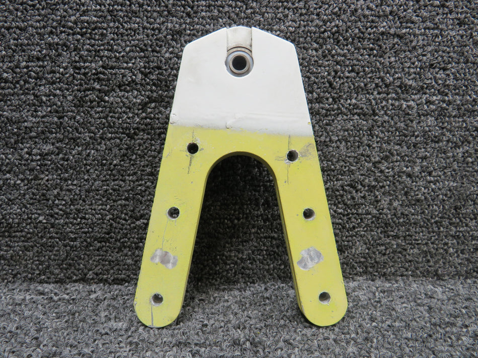 5522865-1 Cessna Citation 560 V Wing Trailing Edge Bearing Plate LH or RH