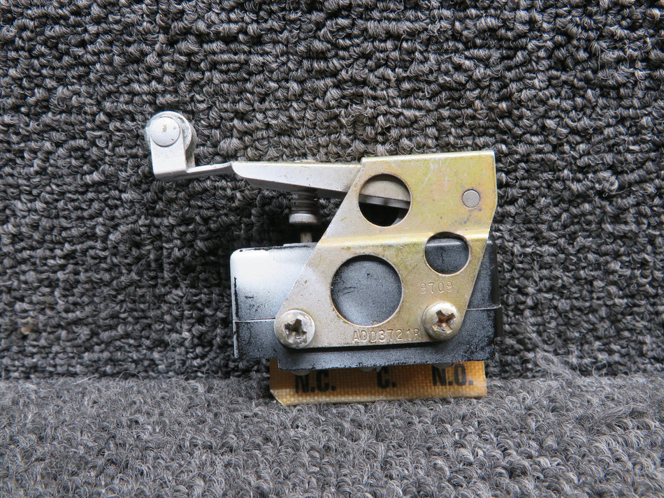 DT-2R-A7 (Alt: MS25008-1) Micro Switch Assembly