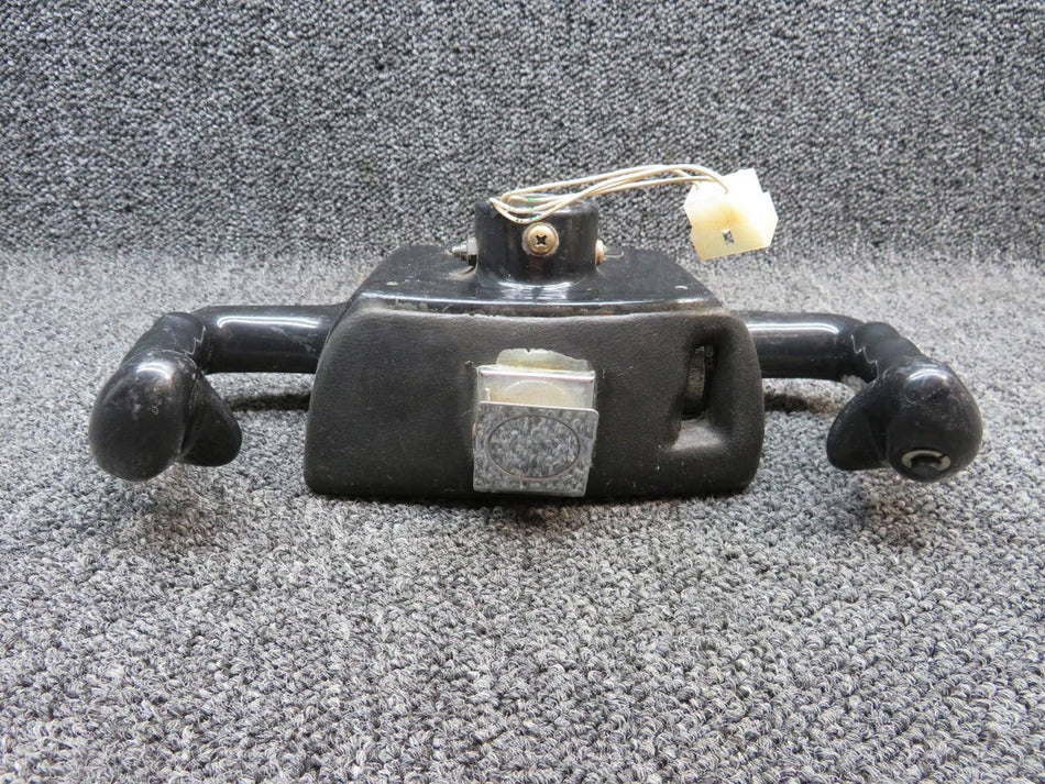 0861326-32 Cessna 421B Control Wheel Co-Pilot W/ Switch & Light Dimmer (28V)