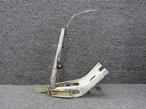 95266-000, 96332-000 Piper PA-34-200T Trim Stabilator Bracket Assembly
