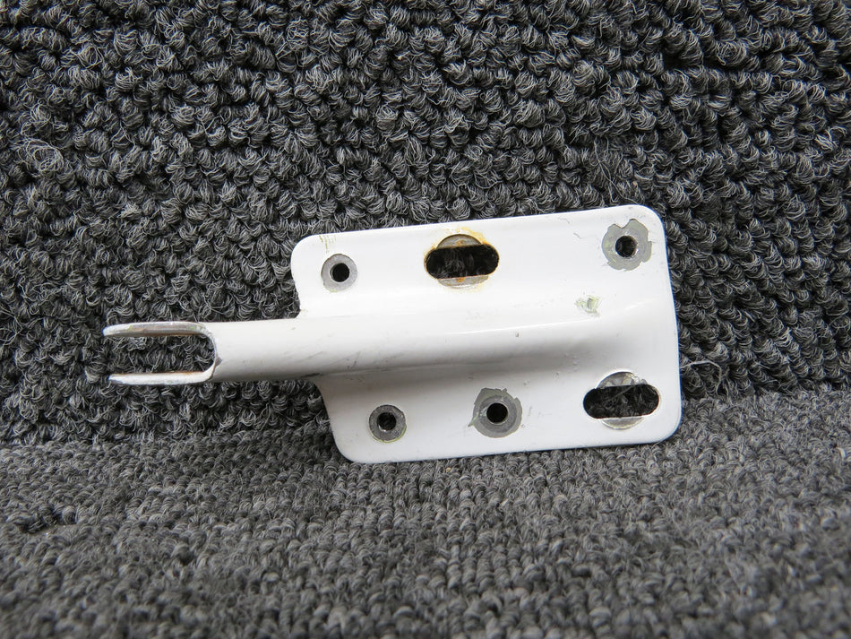 66913-004 Piper PA-34-200T Upper Cabin Door Hinge