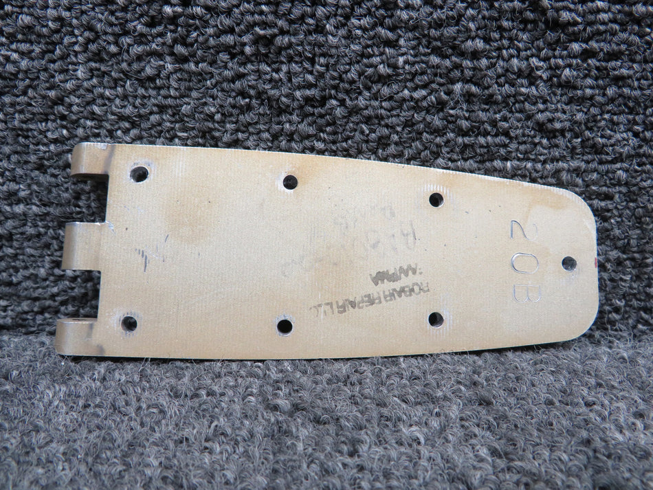0711037-4 (Alt: 0711037-20) Cessna T207 Cabin Door Hinge Lower Rear RH