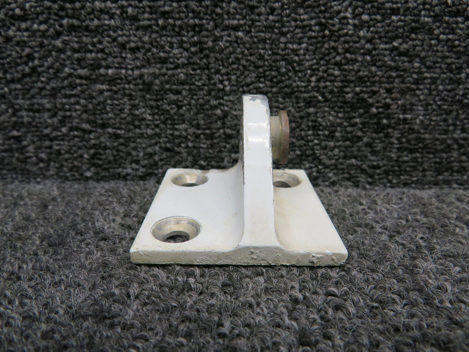 1232400-2 Cessna T207 Hinge Assembly Stabilizer Attach Aft RH