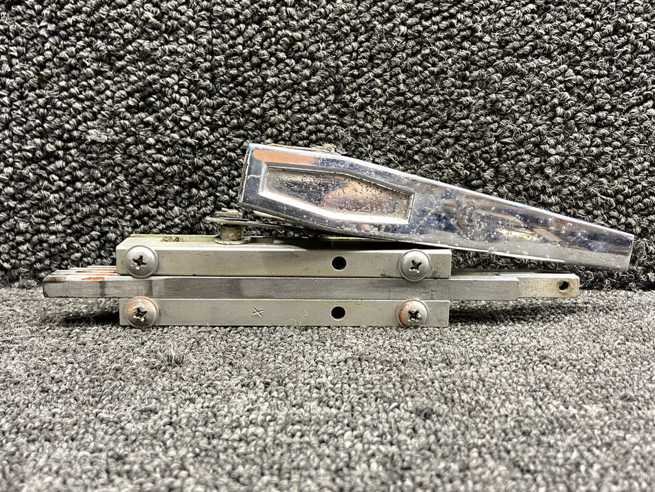 1717039-4 Cessna 177B Co-Pilot Cabin Door Latch Assembly (Minus Plate)