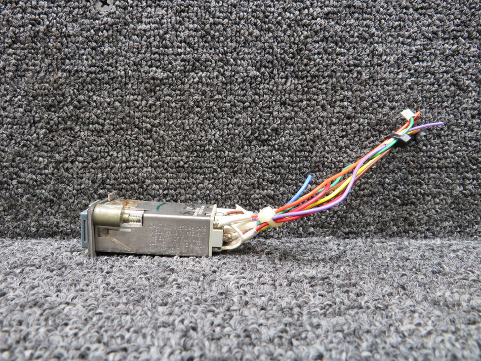 1942-2 Eaton Bottle 2 Armed Push Switch