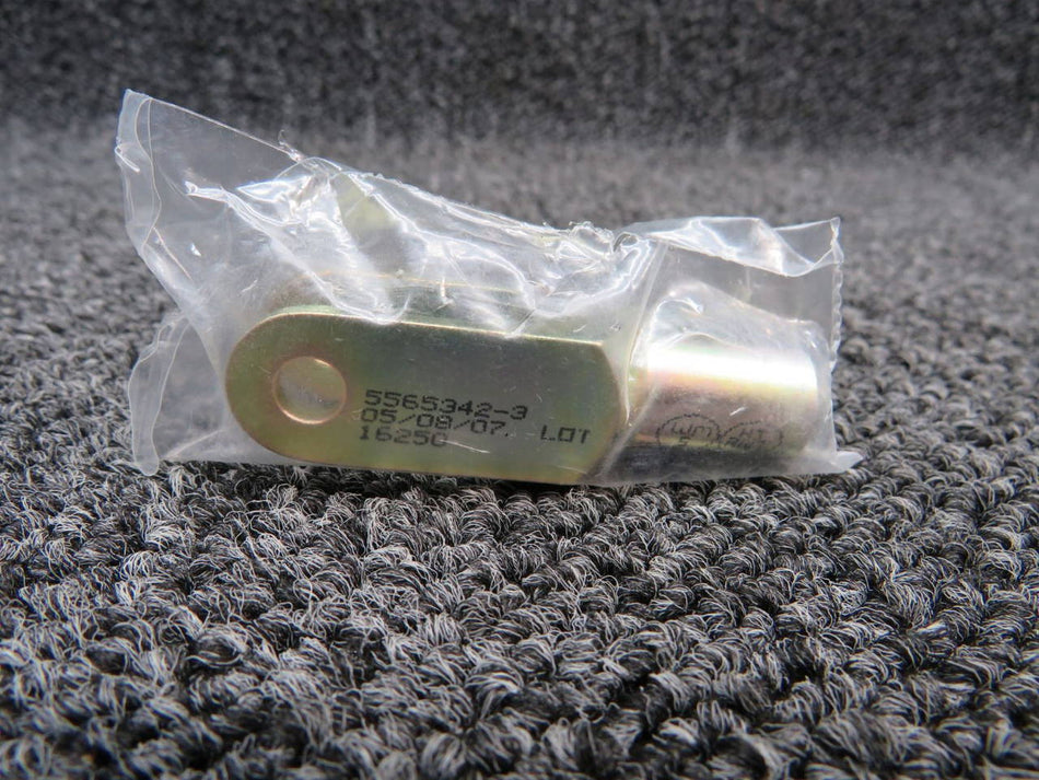 5565342-3 Cessna Clevis Horn End (NOS W/ 8130-3) (M17)